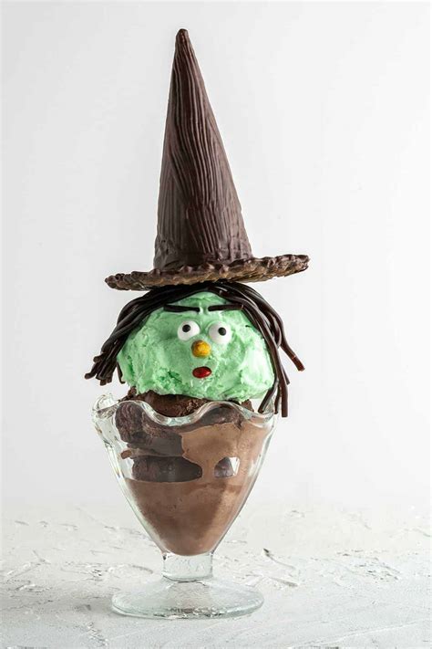 Witch mount ice cream
